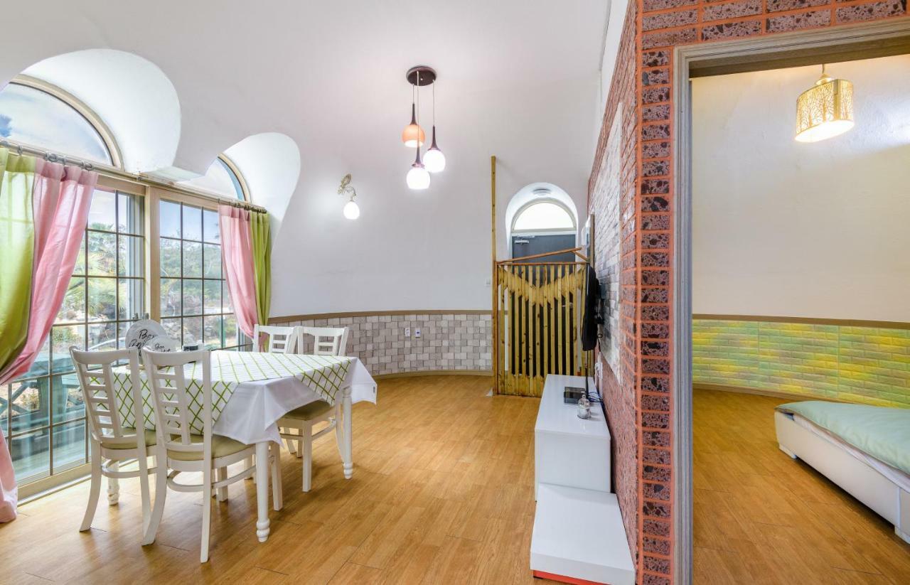 Domgrami Pension Seogwipo-stad Buitenkant foto